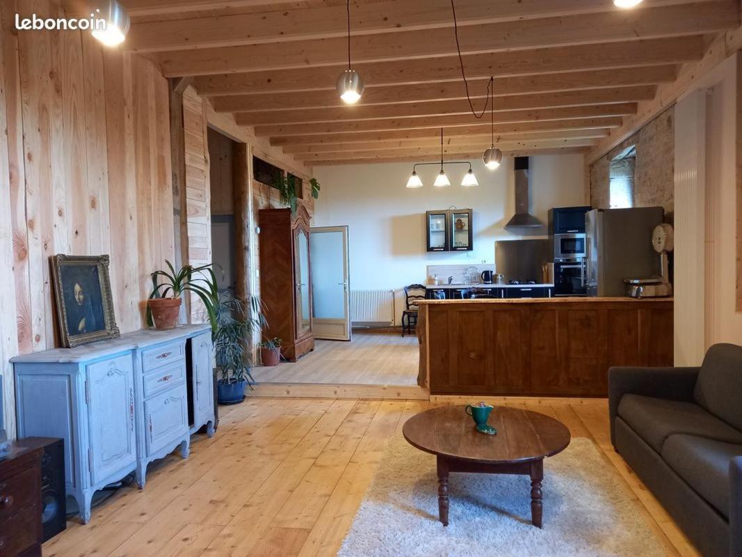 Appartement De Charme Dans Une Maison Isolee Presilly  Buitenkant foto