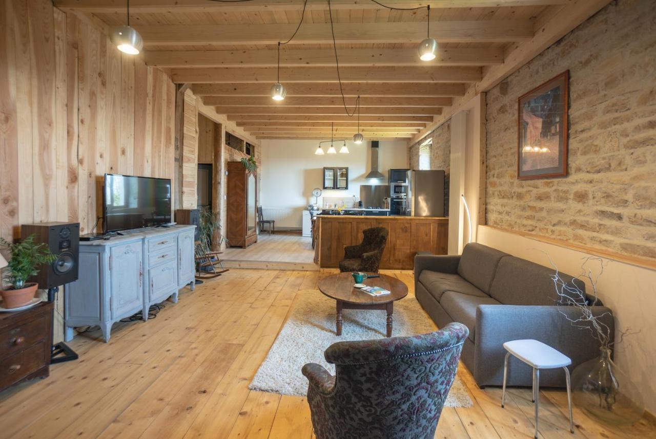 Appartement De Charme Dans Une Maison Isolee Presilly  Buitenkant foto
